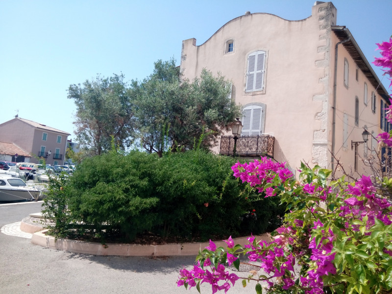 Maison en chapeau de gendarme, l'Ile Martigues