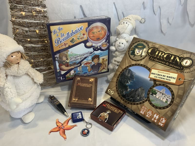 Zoom sur les jeux de société en vente à l'Office de Tourisme de Martigues : La bouillabaisse et Circino et la chasse aux Trésor en centre-ville de Martigues