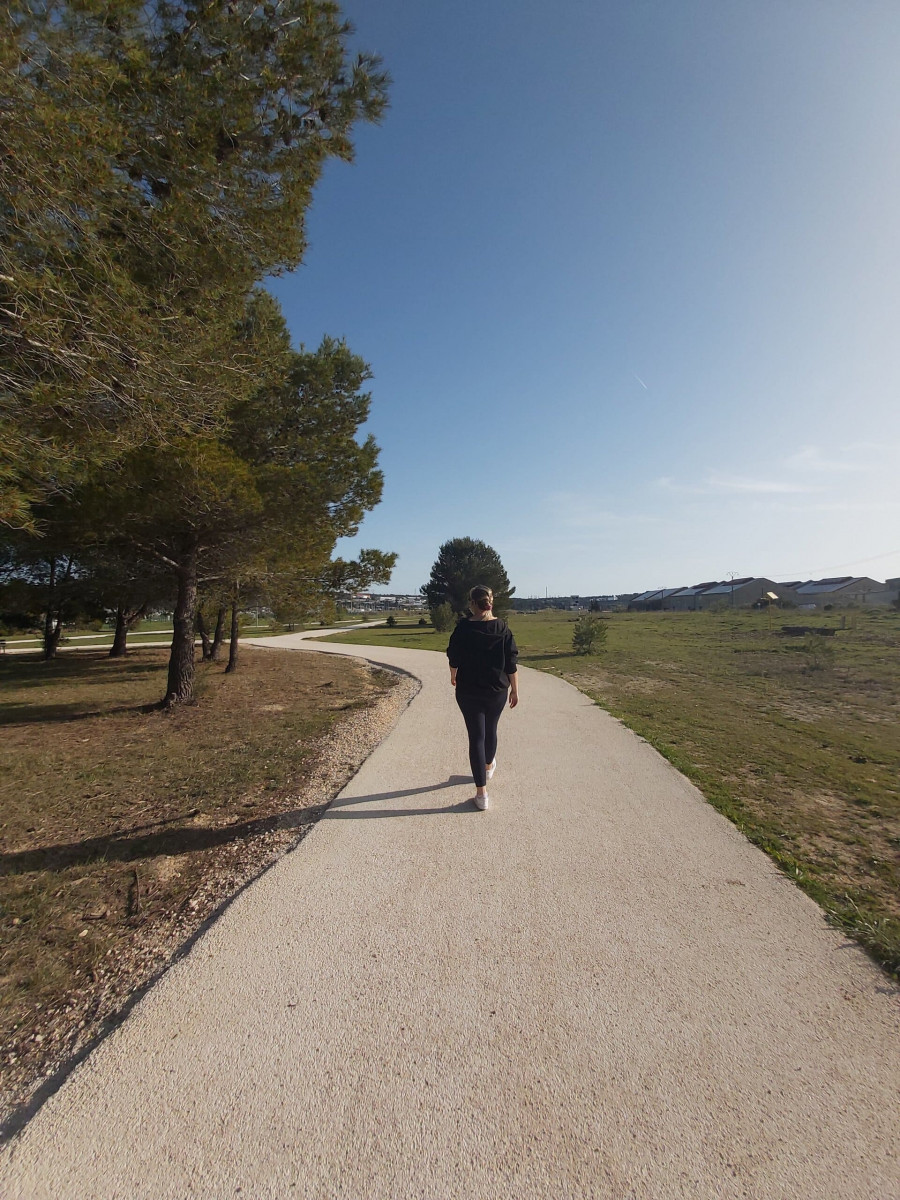 The greenway from the city center to Croix-Sainte_Martigues - © Otmartigues / VictoriaG The greenway from the city center to Croix-Sainte_Martigues