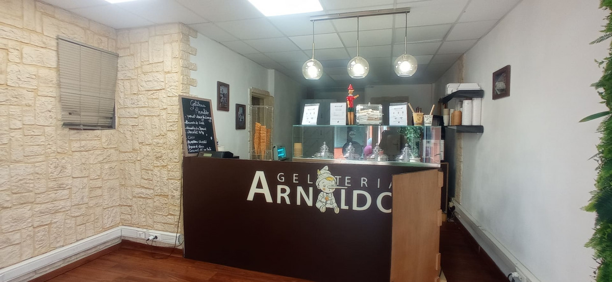 Gelateria Arnaldo - island shop_Martigues - © Otmartigues / MyriamF Gelateria Arnaldo - island shop_Martigues