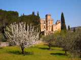 Château de Lourmarin - © Droits Gérés Fond. Laurent-Vibert Château de Lourmarin