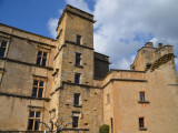 Château de Lourmarin - © Droits Gérés Fond. Laurent-Vibert Château de Lourmarin