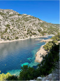 Arrivée à la calanque de Morgiou par le sentier Arrivée à la calanque de Morgiou par le sentier