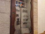 Outils des carrières de pierre exposés dans l'église de La Couronne sur le sentier de randonnée dédié aux anciennes carrières de pierre de La Couronne, Martigues