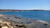 Sentier du littoral en méditerranée, Martigues - © Otmartigues / MyriamF Sentier du littoral et randonnée en bord de mer Cap Couronne, Martigues. Grand sentier de la Côte Bleue entre Martigues et Niolon