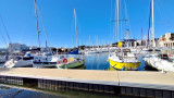 A stroll around the port of Martigues, where sailboats mingle with the boats of local Venetian-style rowers