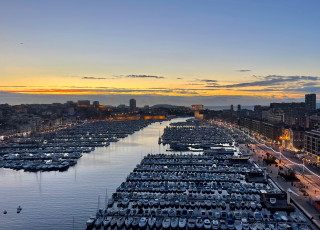 Vieux port Marseille au crépuscule