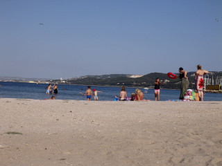 Playa de Ferrières (en el centro de la ciudad)_Martigues Playa de Ferrières (en el centro de la ciudad)_Martigues