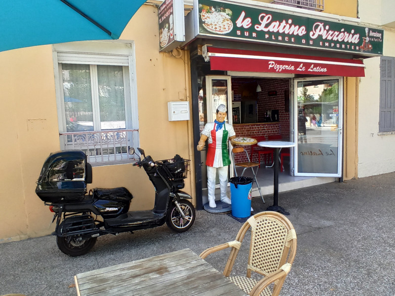 Le latino