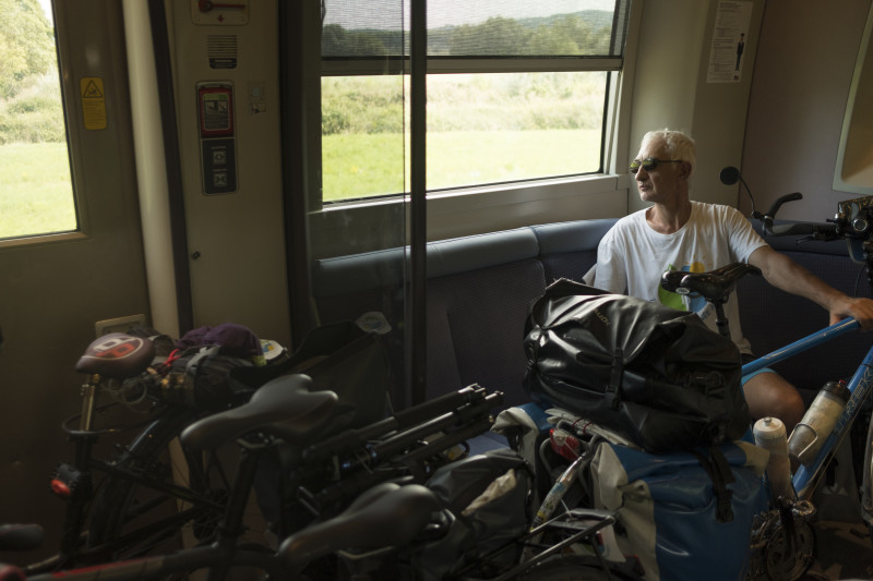 100918st_martin_de_pallieres_manosque_emmanuel_dautant_les_poulets_bicyclettes_10.jpg