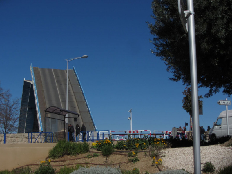 Levant bridge_Martigues - © Otmartigues, Karim.K Levant bridge_Martigues