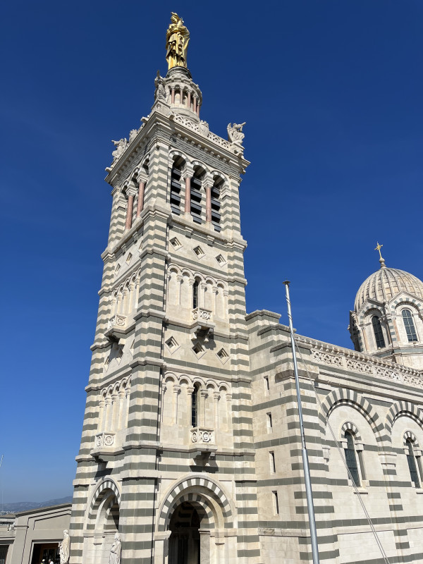 Extérieur basilique ND de la Garde Extérieur basilique ND de la Garde