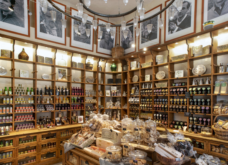 Boutique Brémond fils - © F.X. Emery Boutique Brémond fils