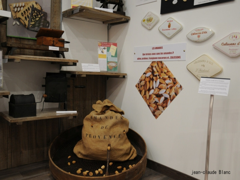 13MUS000065_2_HD.jpg 13MUS000065_2_HD.jpg