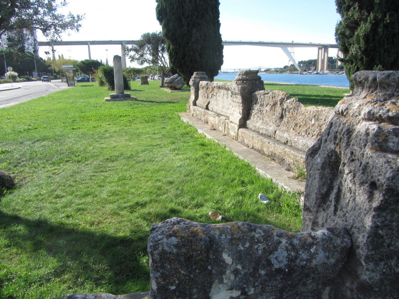 Jardin Lapidaire_Martigues - © Otmartigues / KarimK Jardin Lapidaire_Martigues