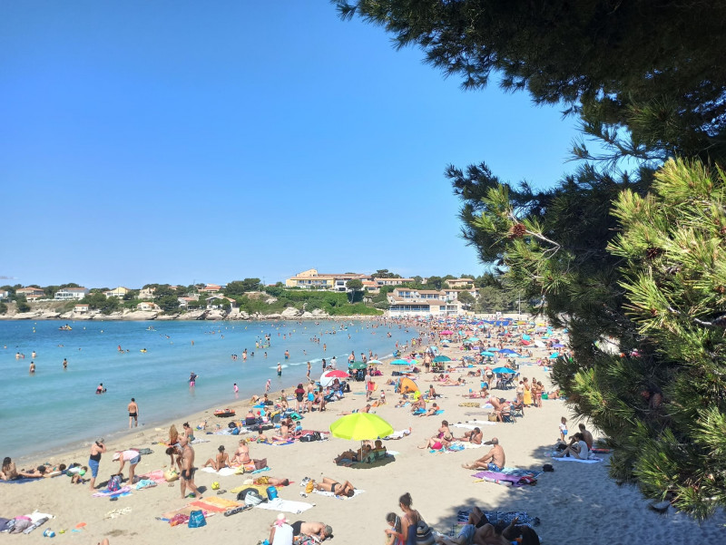 Plage du Verdon_Martigues - © Otmartigues / Karim.K Plage du Verdon_Martigues