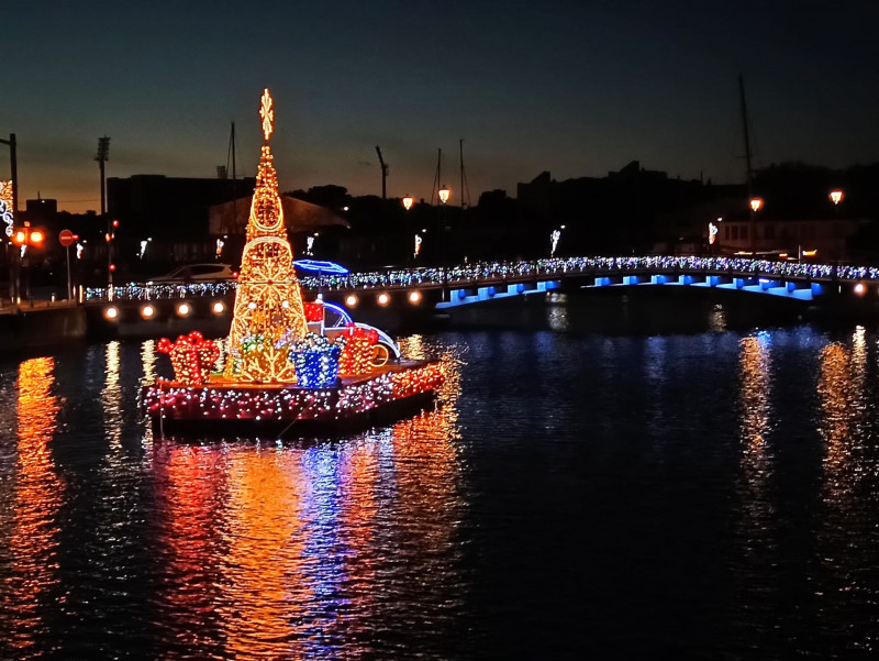 Ponts bleus de la passe Nord_Martigues - © Otmartigues / Karim.K Ponts bleus de la passe Nord_Martigues