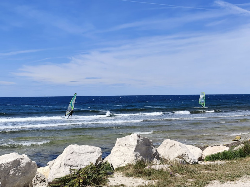 Spot de surf des Arnettes_Martigues - © Otmartigues / MyriamF Spot de surf des Arnettes_Martigues