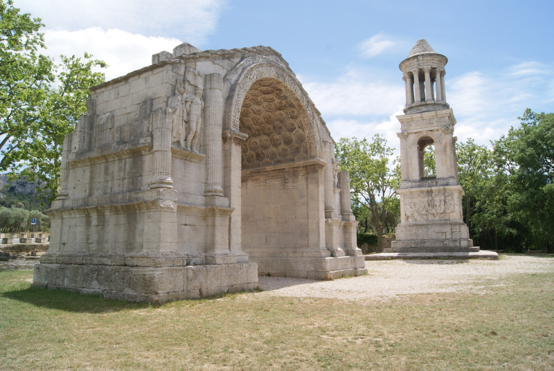 Les_Antiques_Mausolée_arc_de_triomphe_2 Les_Antiques_Mausolée_arc_de_triomphe_2