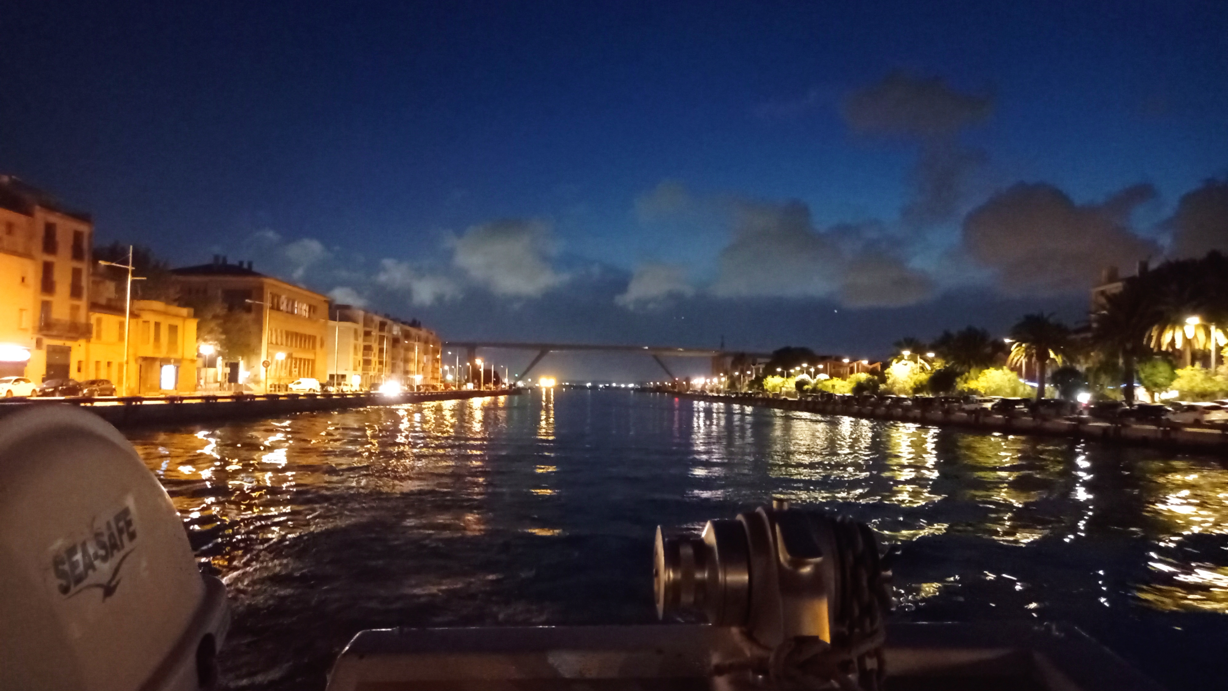 Balade en bateau de nuit à Martigues - © Otmartigues / MyriamF