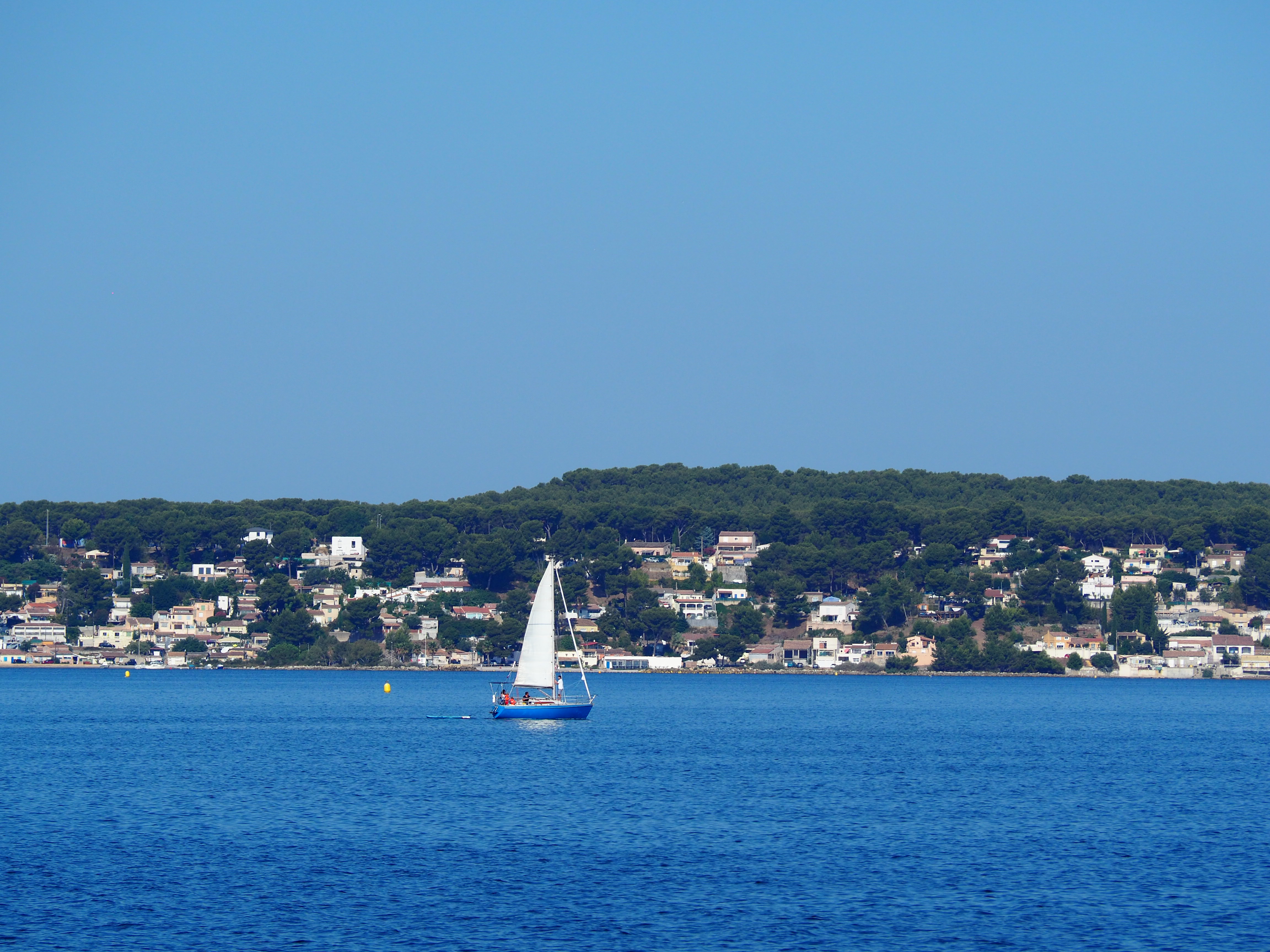 Balade en bateau sur l'étang de Berre - © OT Martigues / Estelle B