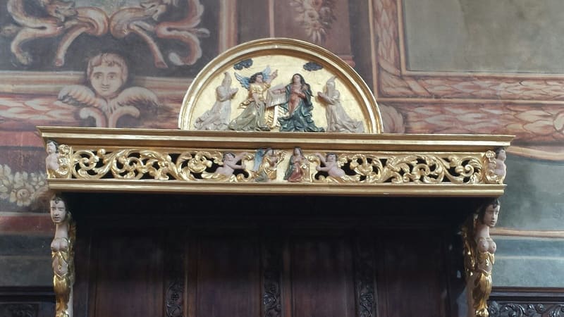 Detail of the altarpiece of the Chapel of the Annunciation made of gold leaf and depicting Christian scenes with the Virgin Mary - © Otmartigues / KarimK