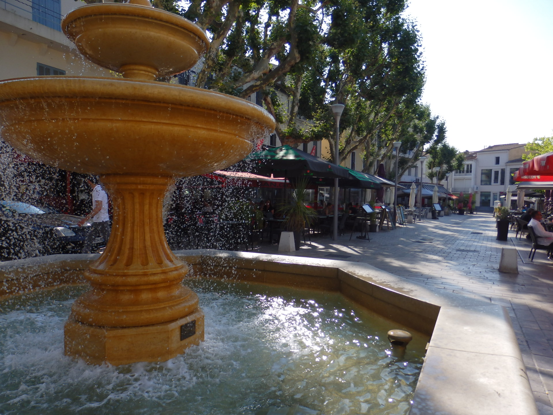 Fontaine de Jonquières - © Otmartigues / MyriamF