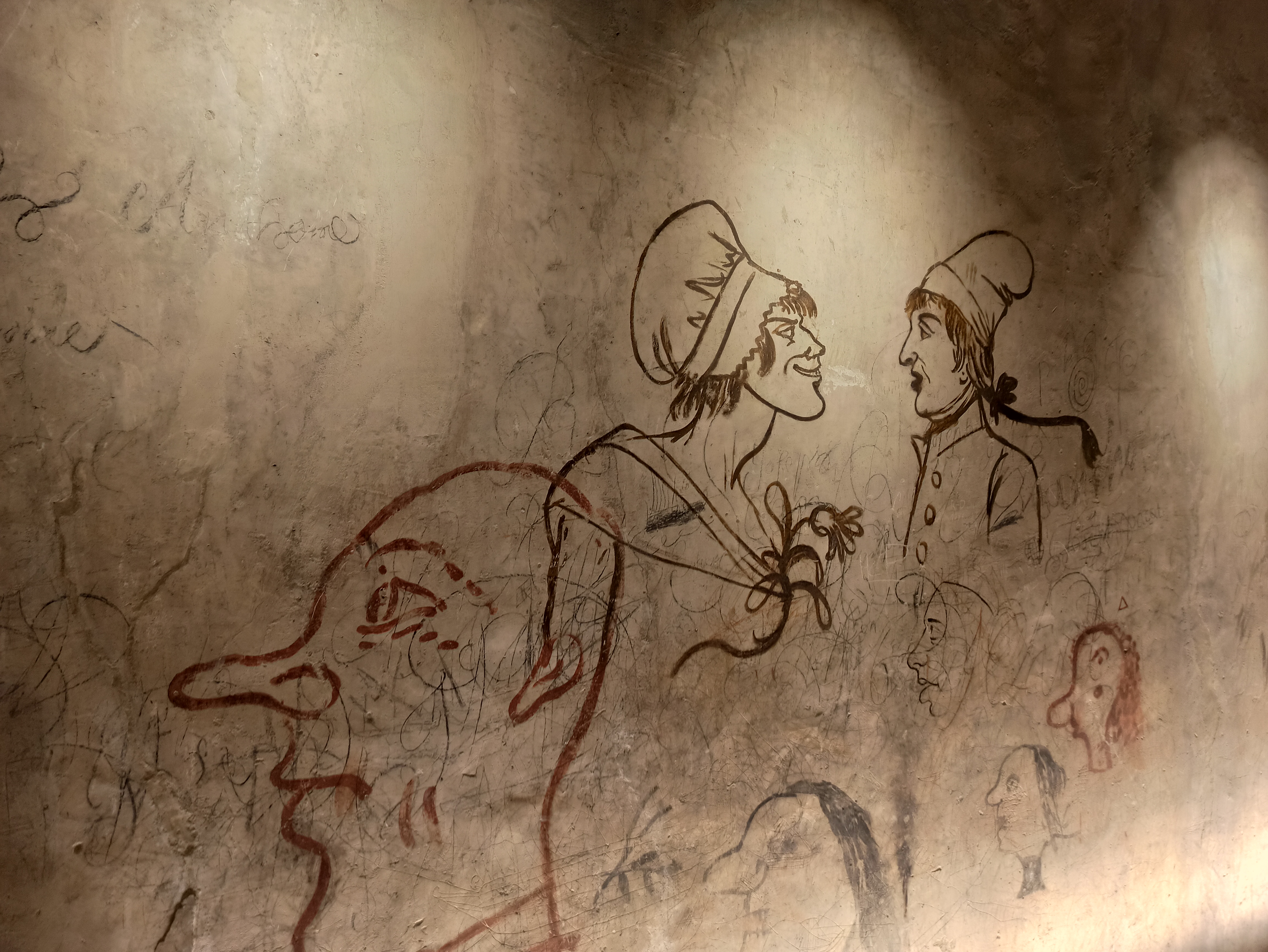 Graffiti à la tribune - Chapelle de l'Annonciade - © Otmartigues / KarimK