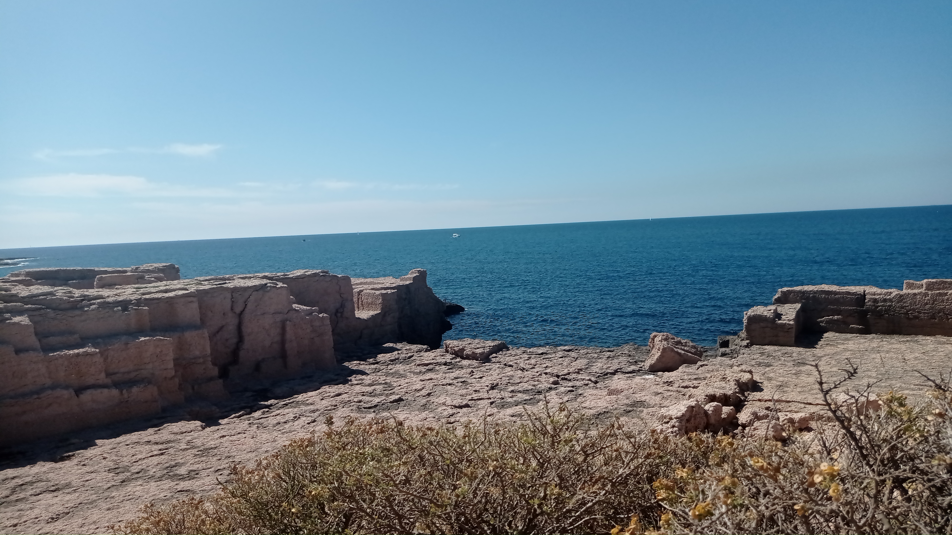 La boucle des carrières de pierre de La Couronne - © Otmartigues / KarimK