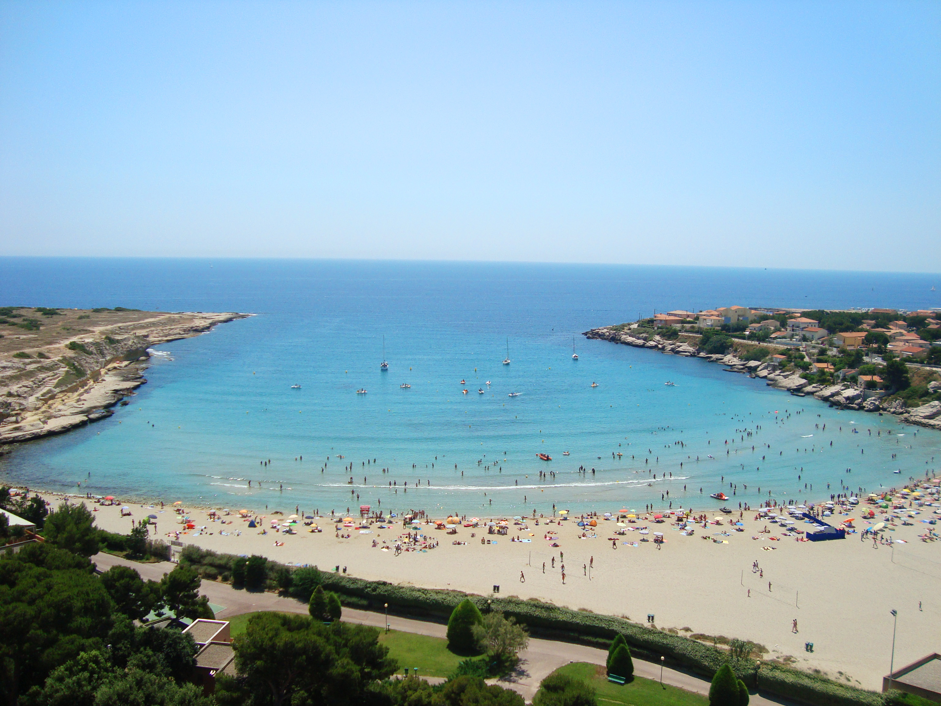 La plage de La Couronne, Martigues - © Otmartigues / KarimK