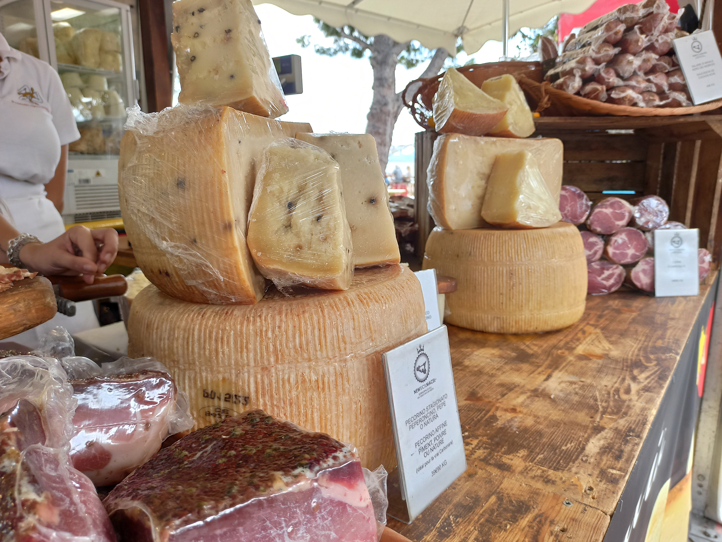 Le marché des italiens à Martigues - © Otmartigues / KarimK