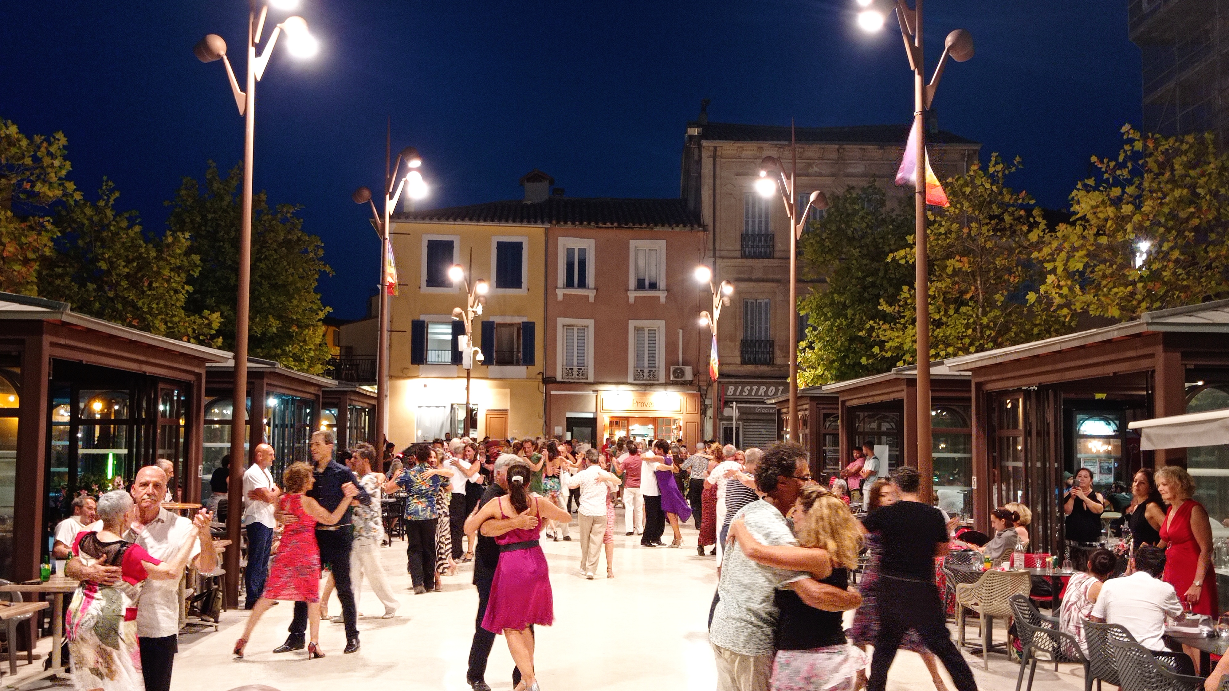 Les danses au Miroir à Martigues - © Otmartigues / MyriamF