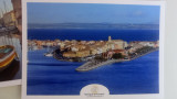 Postkarte 'Sonne' mit einer Luftaufnahme des Viertels Île und des Kanals in Martigues, dem provenzalischen Venedig, in Blautönen