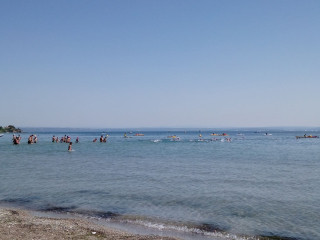 Bain de Noël sur la plage de Ferrières_Martigues