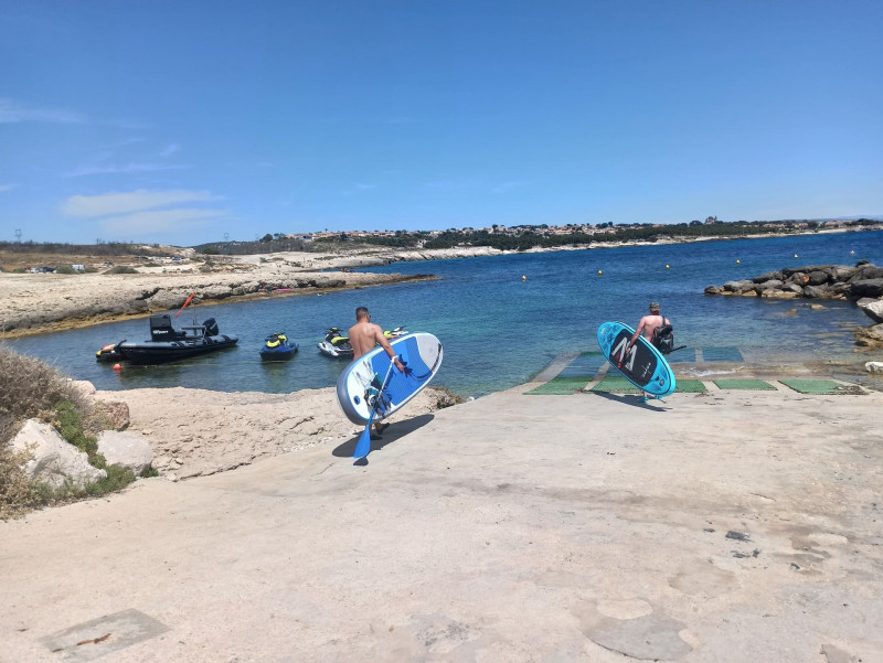 Towed buoy_Martigues