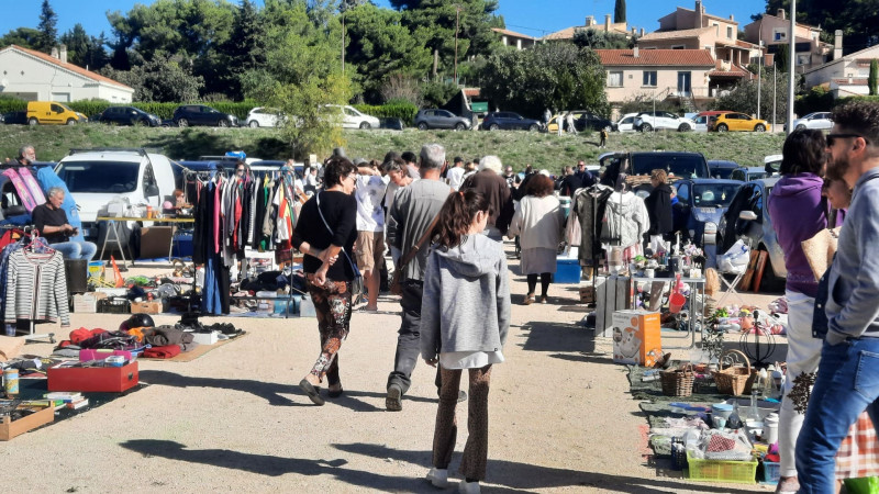Vide grenier Saint Julien Julianais_Martigues