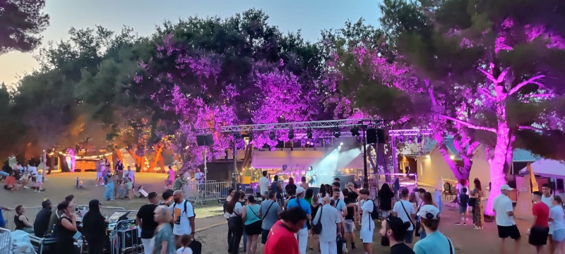 La Caravane bleue - shows, performances and music at the Village des Fadas_Martigues