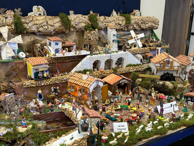 Exposición: Belenes de Martigues, tradición y saber hacer_Martigues