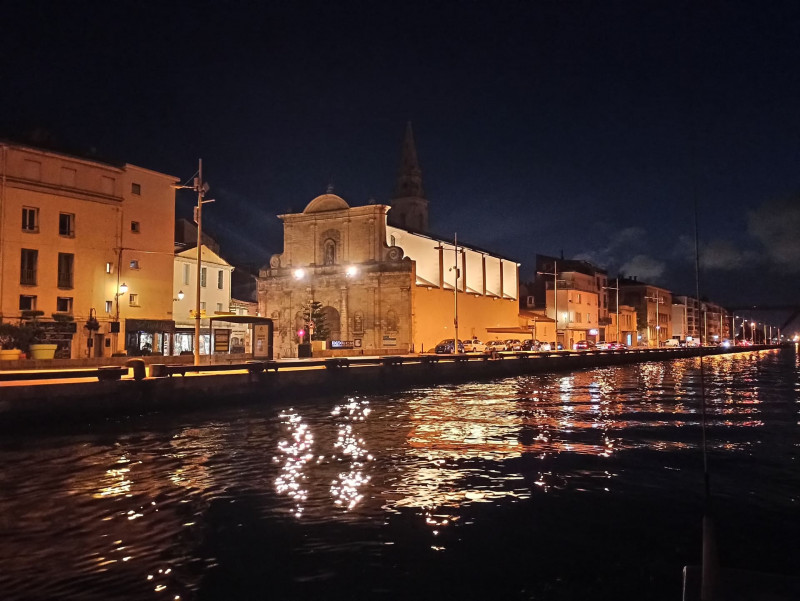 Paseo en barco al atardecer_Martigues