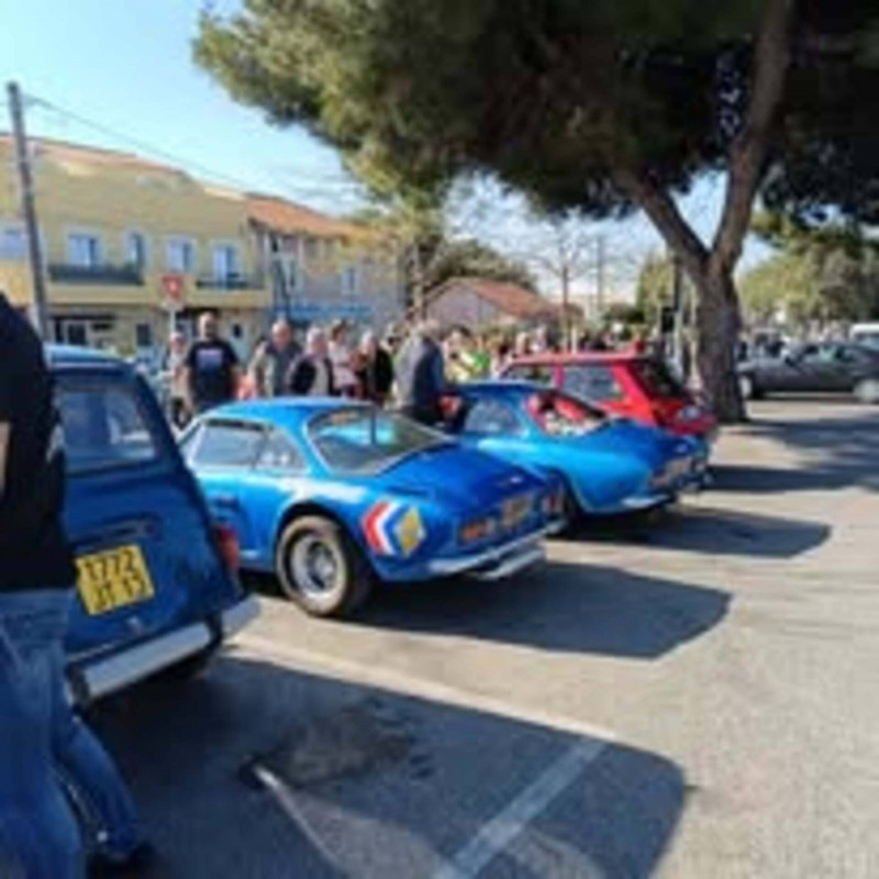 Concentración de vehículos antiguos y de prestigio_Martigues - © Nelly, comité des fêtes de la Couronne Concentración de vehículos antiguos y de prestigio_Martigues