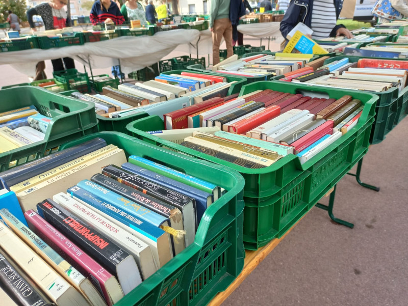 Foire aux livres par Amnesty International_Martigues - © Otmartigues / KarimK Foire aux livres par Amnesty International_Martigues