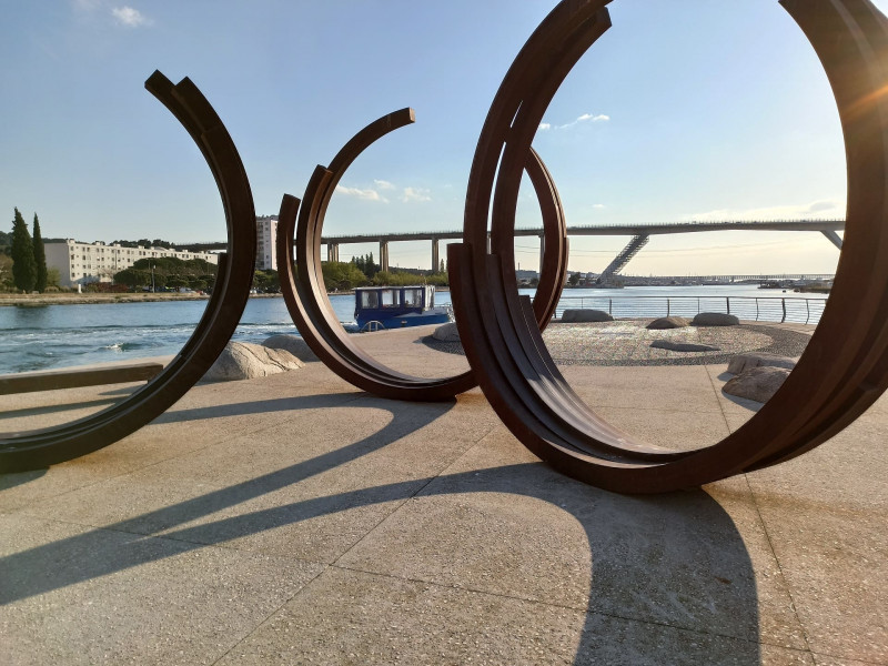 Boat trip on the canals of Martigues from Pointe San Cristobal.