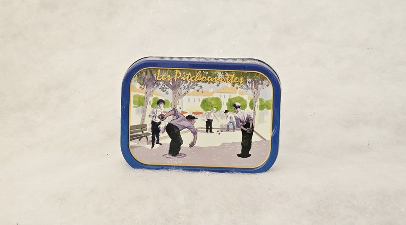 Sardinas enlatadas en aceite de oliva para niños o para quienes prueban las sardinas por primera vez. Producidas por la conservera Ferrigno, disponibles en la Oficina de Turismo de Martigues.