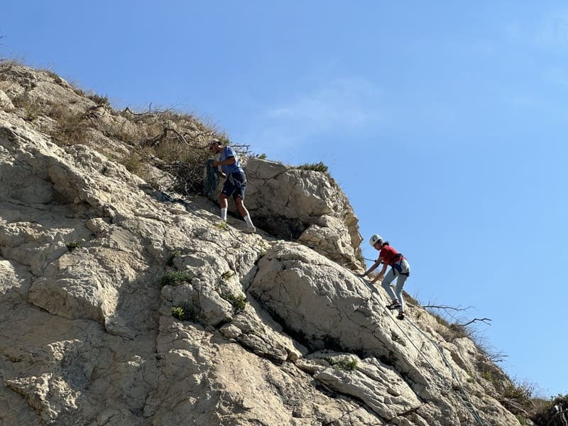 Initiation escalade dans la calanque des eaux salées