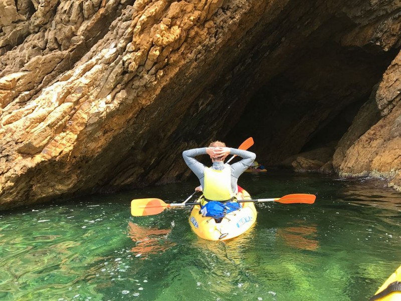 Kayak près des calanques de la Côte Bleue