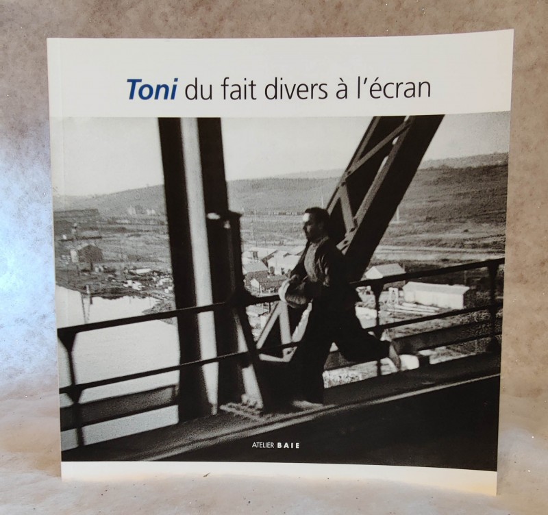 Atelier Baie - Book  - ''Toni of the news item on the screen''