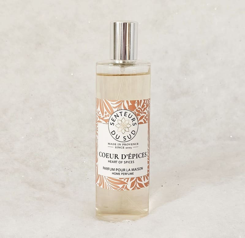 Fragancia para el hogar con aroma a Corazón de Especias de Senteurs du Sud. Disponible en la Oficina de Turismo de Martigues durante las fiestas.