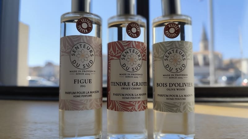 Drei Raumdüfte mit Feige, Sauerkirsche und Olivenholz erhältlich in der Boutique des Fremdenverkehrsamts Martigues. Von Senteurs du Sud