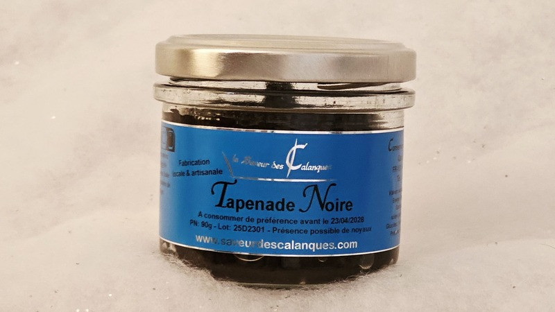 Tapenade de aceitunas negras disponible en la Oficina de Turismo de Martigues y elaborada en una conservera local de Port-de-Bouc. Un producto con sabor a aceituna, perfecto para aperitivos de verano.
