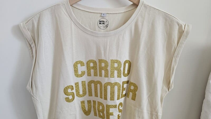Camiseta Carro Summer Vibes de Kota Blue